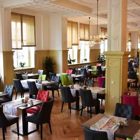 Hotel Badehof 4*