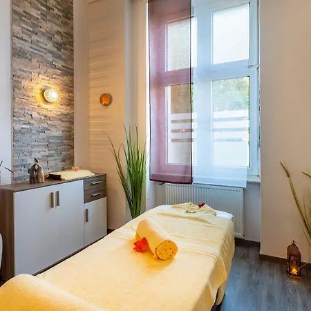 Ξενοδοχείο Badehof 4*
