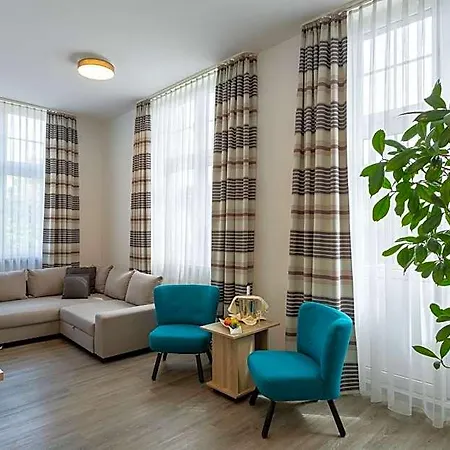 Badehof 4* Бад-Зальцшлирф